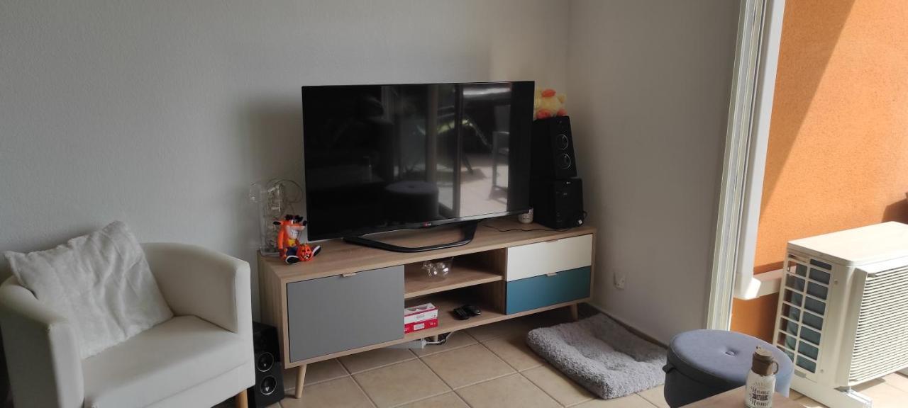 Appartement Avec Grande Terrasse A 15 Mn De La Mer Saint-Estève Kültér fotó